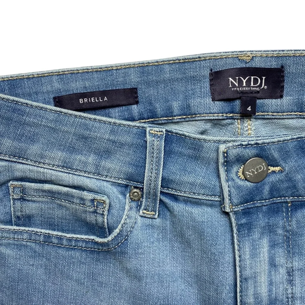 NYDJ‎ Briella Roll Cuff Denim Shorts Medium Blue Bermuda Size 4 NWT